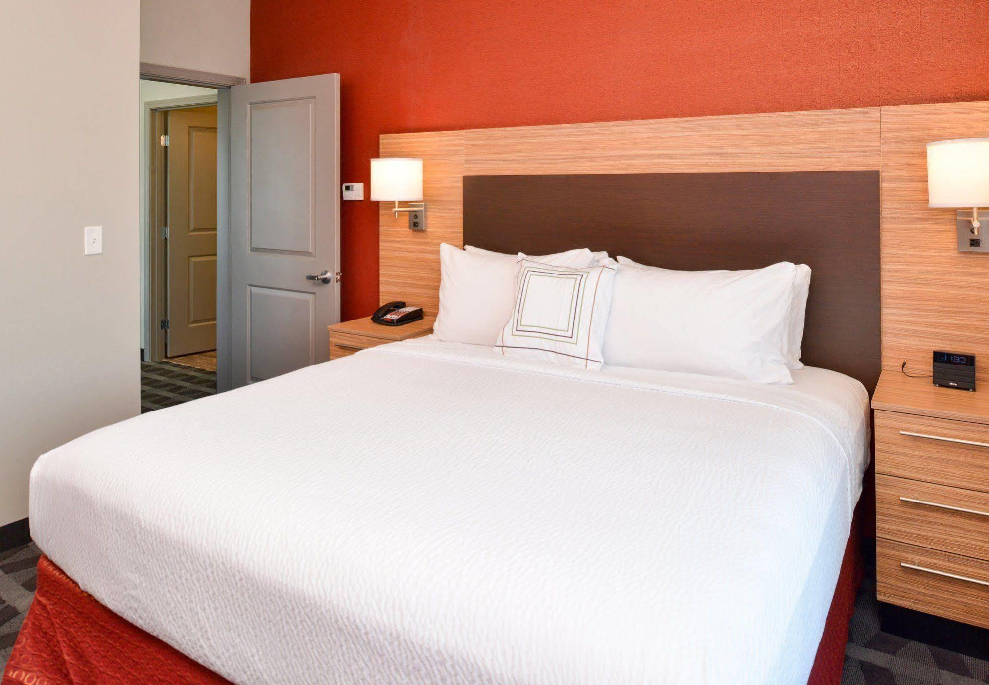 Towneplace Suites By Marriott Laplace Esterno foto